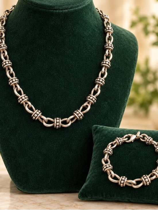 Premier Designs Jewelry - Premiere Designs Silver Link Necklace & Bracelet Set